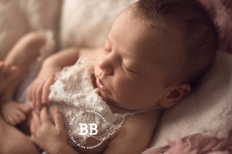 Okanagan Newborn Photographer Captures beautiful Braelyn